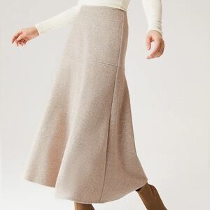 NWT OGL CashSoft
Wool-like Flared Maxi Skirt